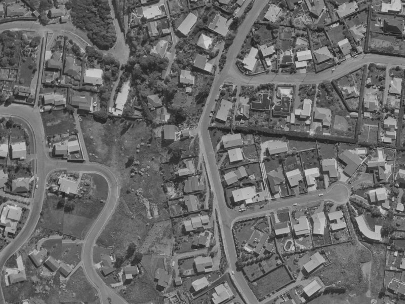 305 Cannon Hill Crescent from the air, 1970-1974