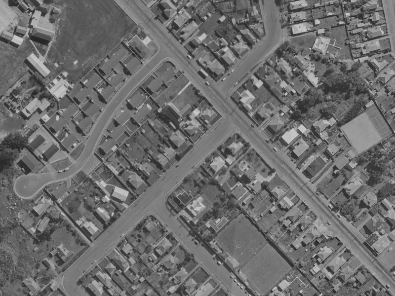4 Taupata Street from the air, 1970-1974