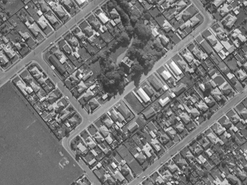 41 Cedars Street from the air, 1970-1974