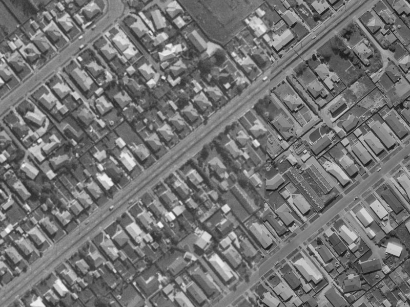 46 Frankleigh Street from the air, 1970-1974