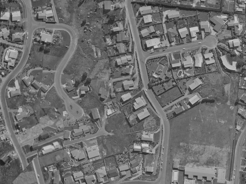 289 Cannon Hill Crescent from the air, 1970-1974