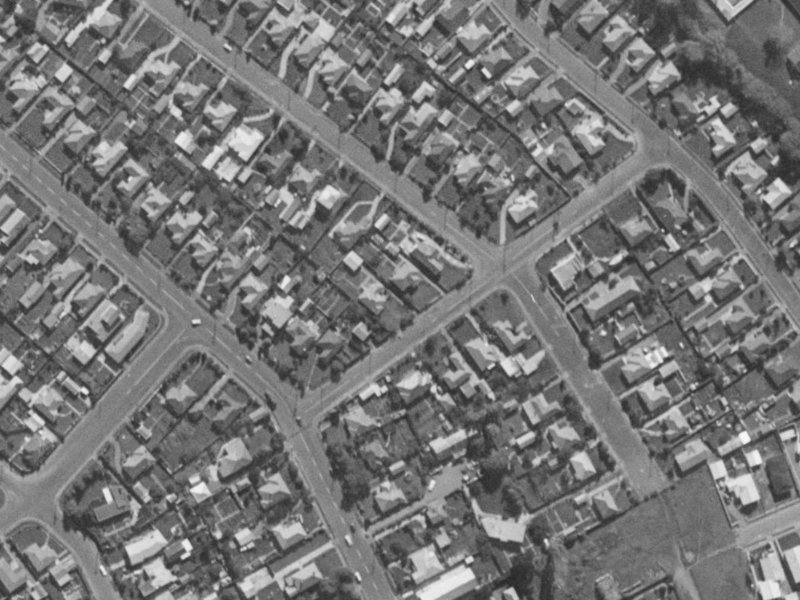7 Muirson Avenue from the air, 1970-1974