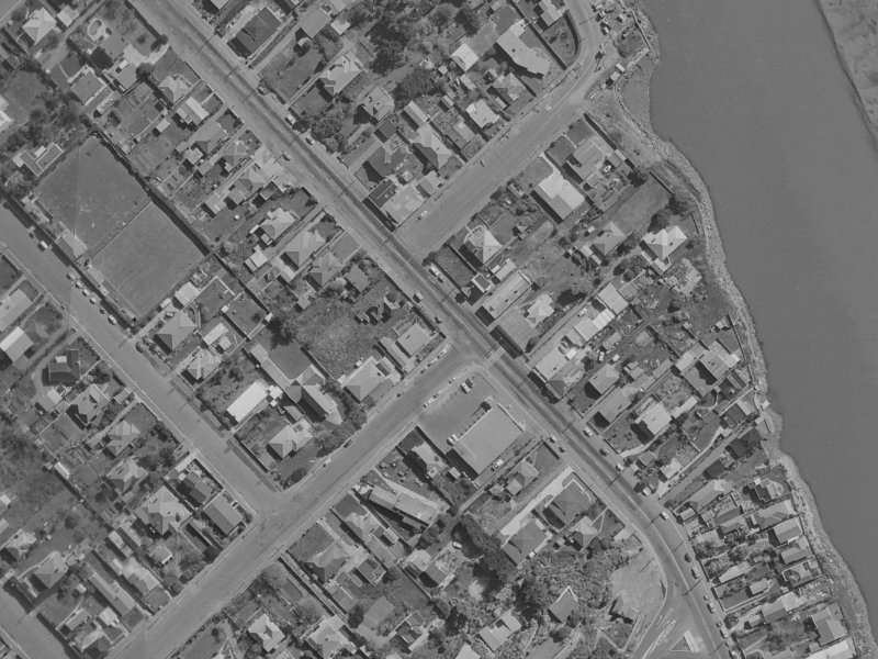 87-91 Main Road from the air, 1970-1974