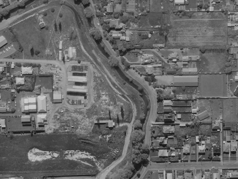 88–92 Hunter Terrace from the air, 1970-1974