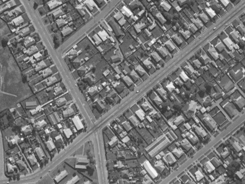 7 Frankleigh Street from the air, 1970-1974