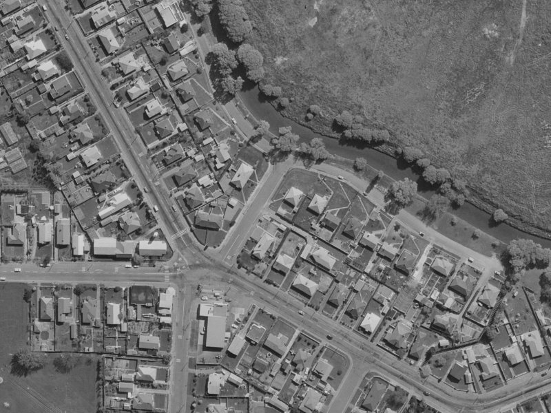 4 Armstrong Avenue from the air, 1970-1974