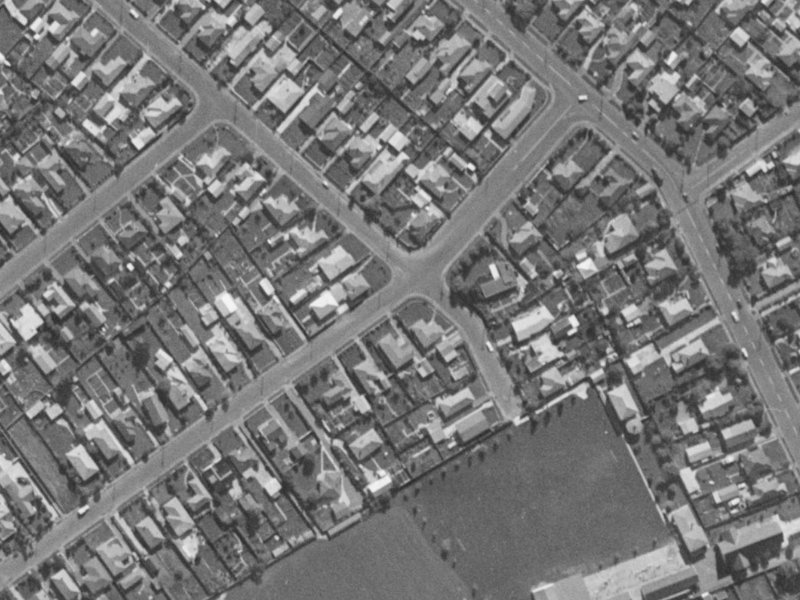 7 Maryhill Avenue from the air, 1970-1974