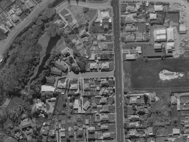 4 Nutfield Lane from the air, 1970-1974