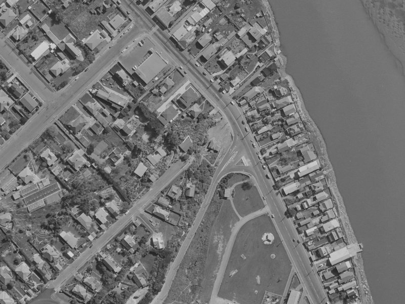 2 Moncks Spur Road from the air, 1970-1974