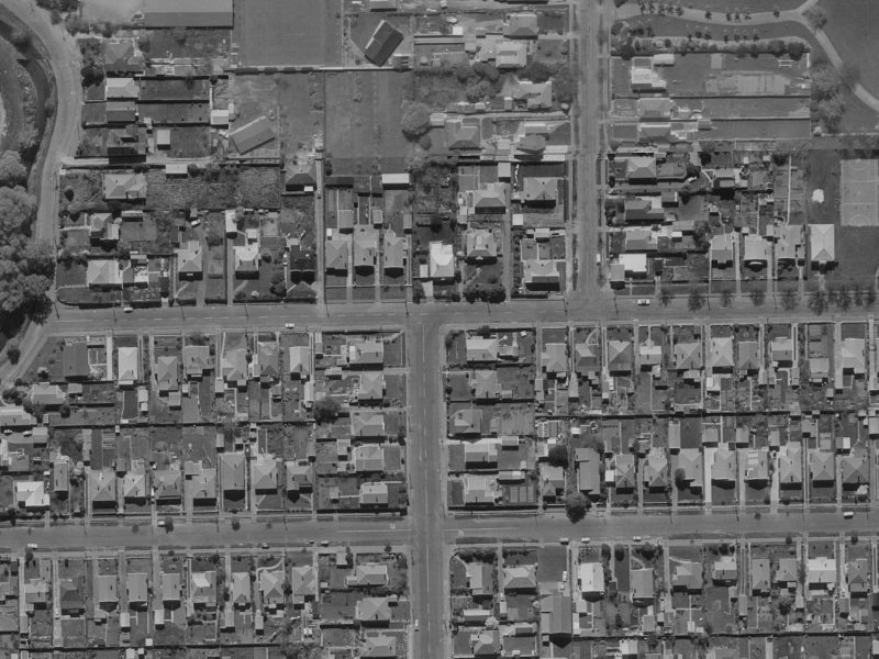 40 Sandwich Road from the air, 1970-1974