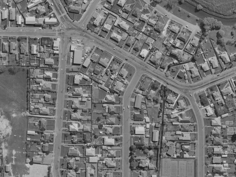 6 Lascelles Street from the air, 1970-1974