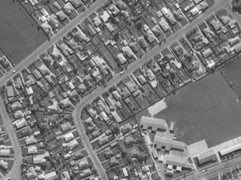 31 Maryhill Avenue from the air, 1970-1974