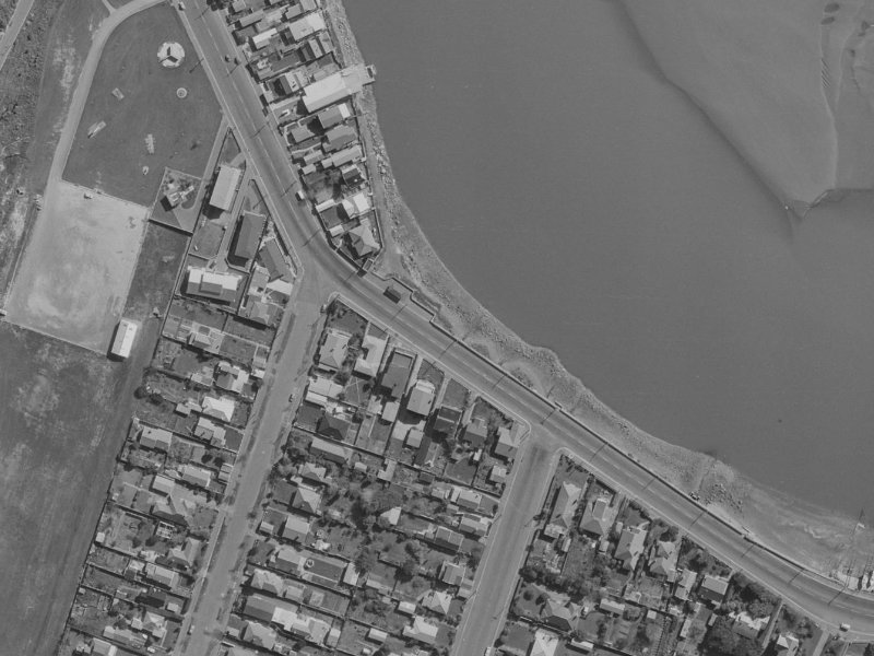 171 Main Road from the air, 1970-1974