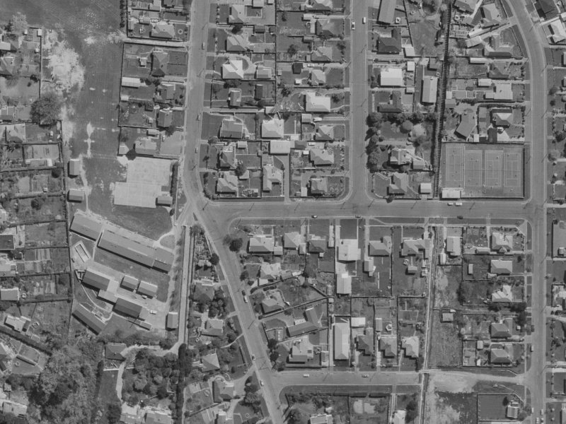 1-7 Roscoe Street from the air, 1970-1974