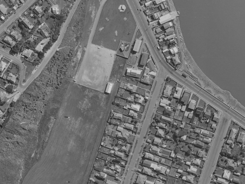 10 Wakatu Avenue from the air, 1970-1974