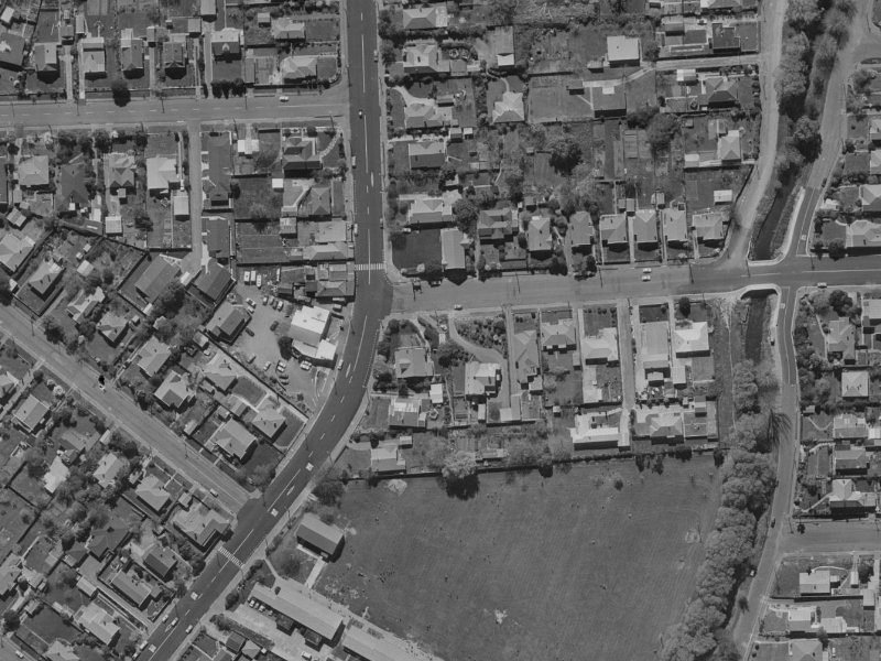 4 Malcolm Avenue from the air, 1970-1974