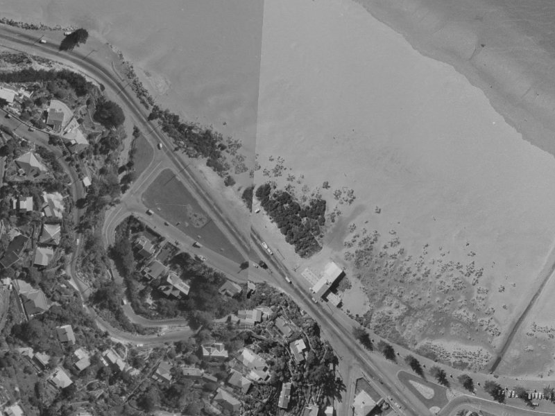 301-305 Main Road from the air, 1970-1974