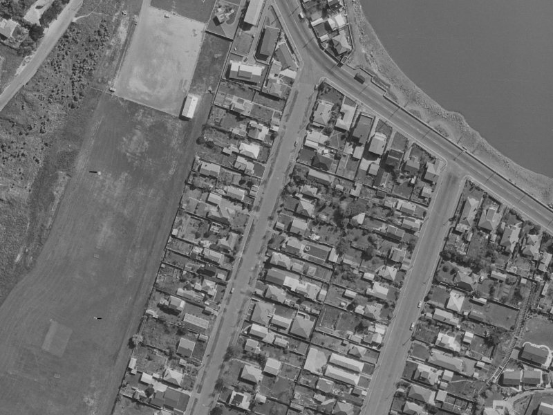 15 Wakatu Avenue from the air, 1970-1974