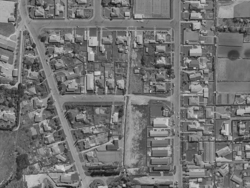 7 Leonard Place from the air, 1970-1974