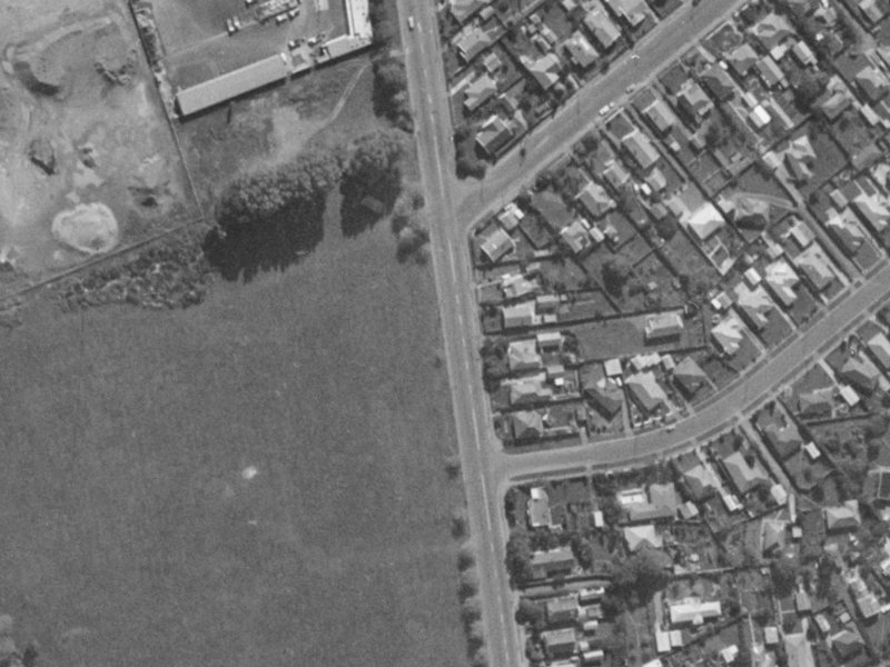 40 Lyttelton Street from the air, 1970-1974