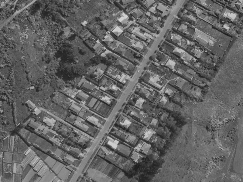 86 Moncks Spur Road from the air, 1970-1974