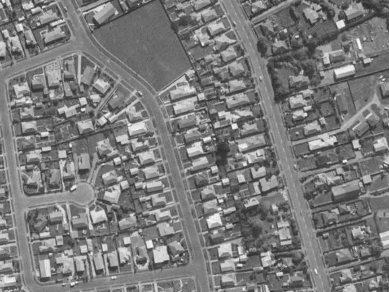 33 Rydal Street from the air, 1970-1974