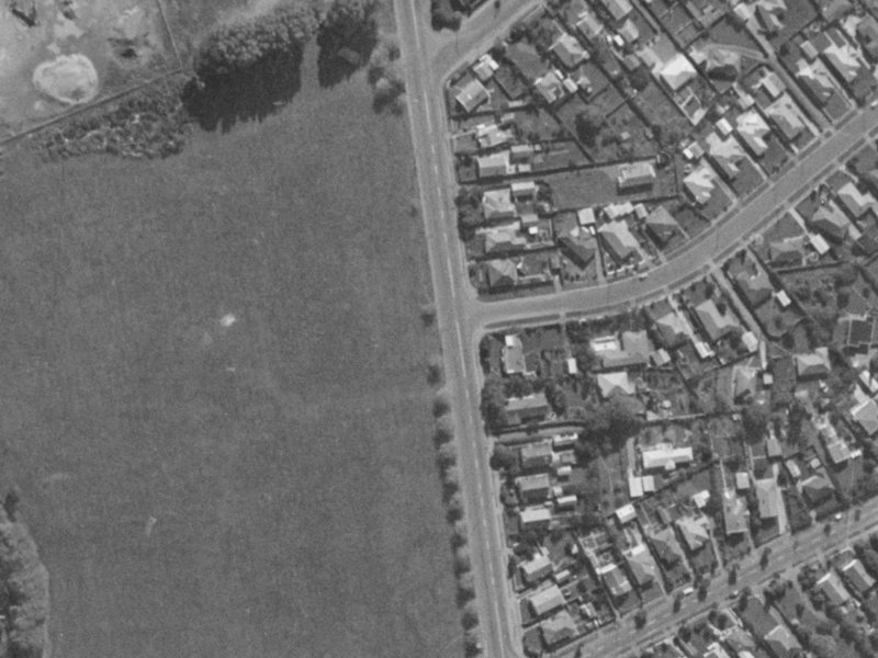28 Lyttelton Street from the air, 1970-1974