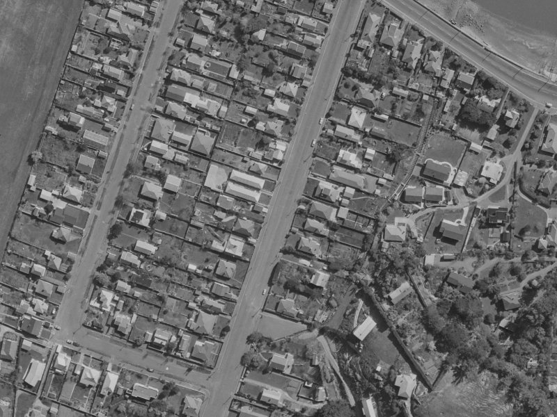 22 Bay View Road from the air, 1970-1974