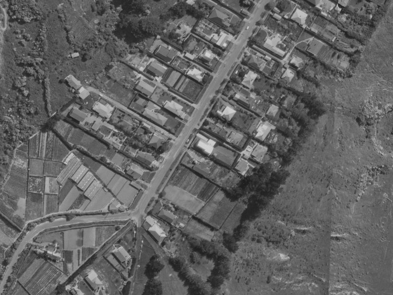 87 Moncks Spur Road from the air, 1970-1974