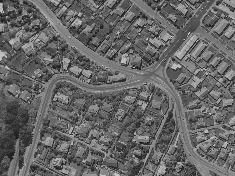 2 Dyers Pass Road from the air, 1970-1974