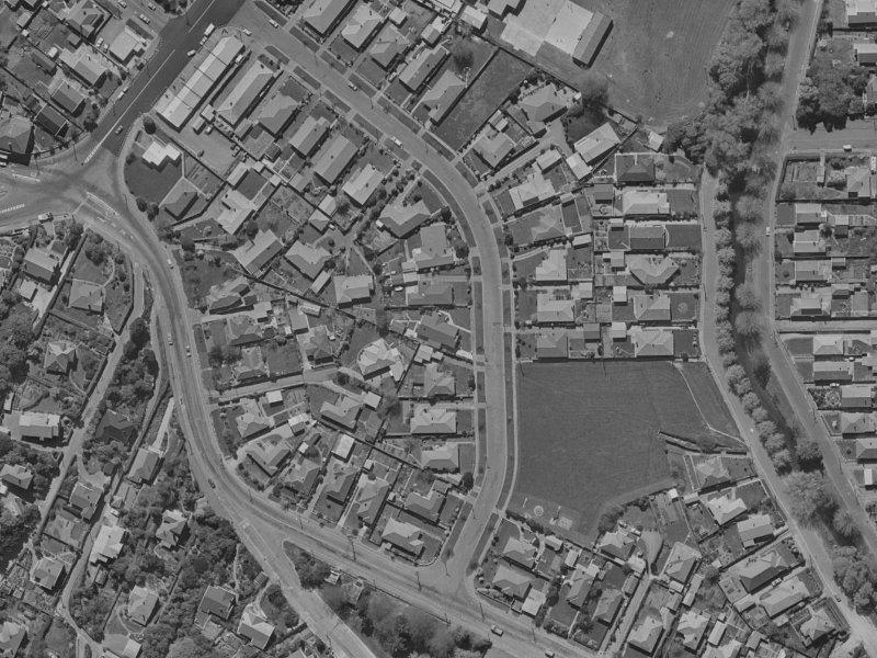 11 Remuera Avenue from the air, 1970-1974
