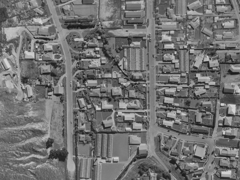 262 /2 Edgeware Road from the air, 1970-1974