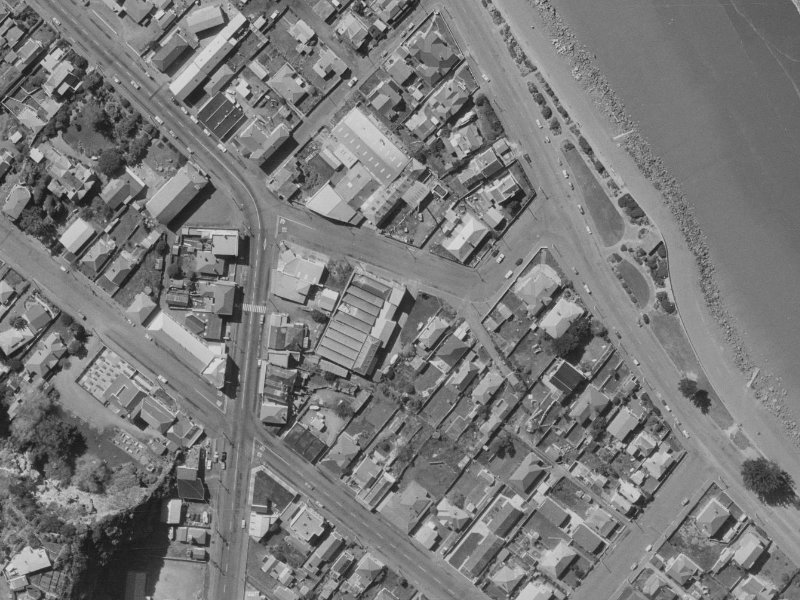 16/42 Marriner Street from the air, 1970-1974