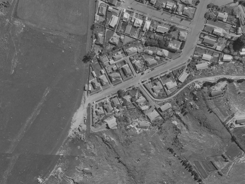 52 Bay View Road from the air, 1970-1974