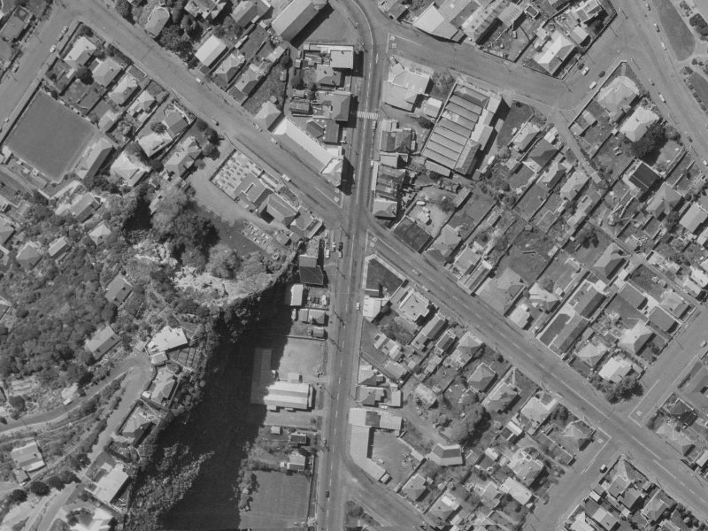 25–37 Wakefield Avenue from the air, 1970-1974