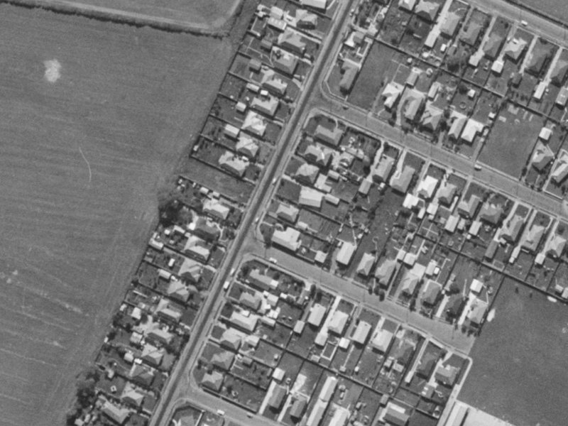 32 Hindess Street from the air, 1970-1974