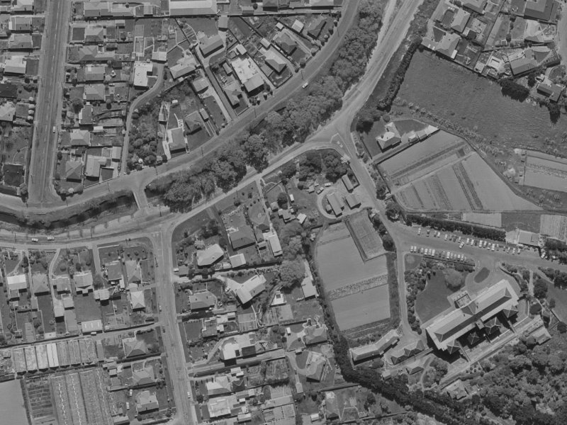 60 Centaurus Road from the air, 1970-1974