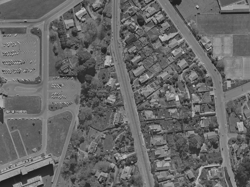 8 Hackthorne Road from the air, 1970-1974
