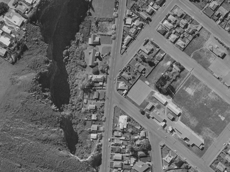 55 Wakefield Avenue from the air, 1970-1974