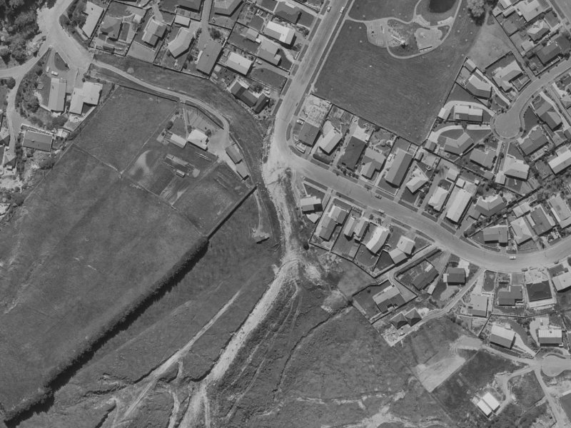 35A Gunns Crescent from the air, 1970-1974