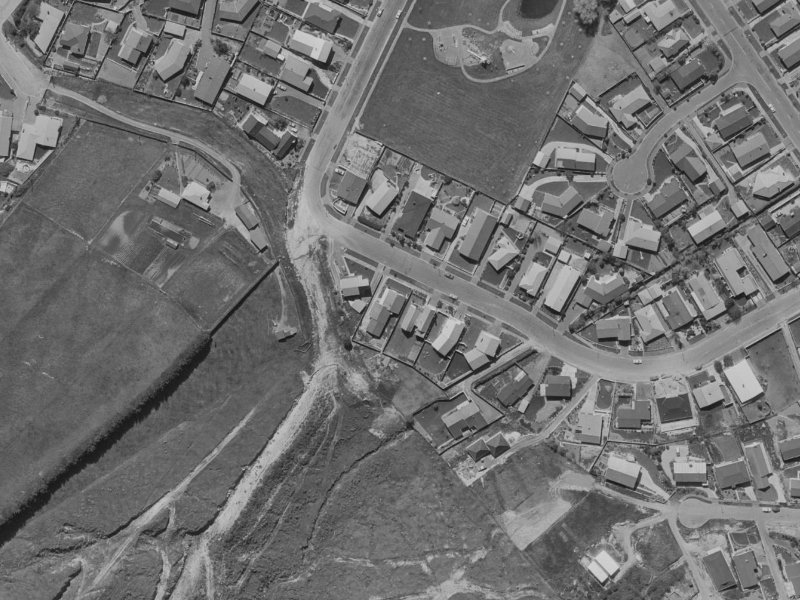 33 Gunns Crescent from the air, 1970-1974