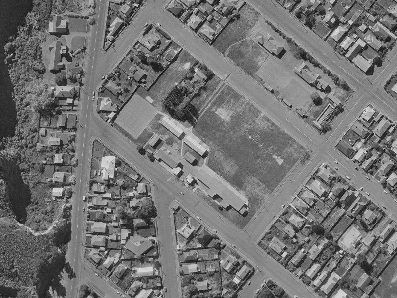 15 Colenso Street from the air, 1970-1974