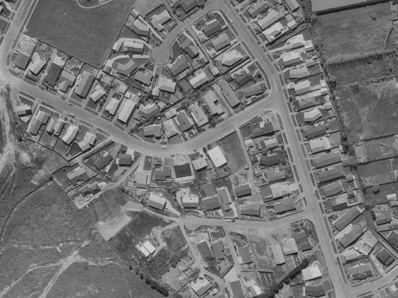 5 Gunns Crescent from the air, 1970-1974