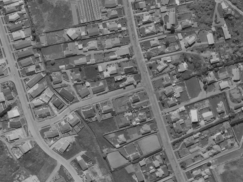1–11 Wedgewood Avenue from the air, 1970-1974