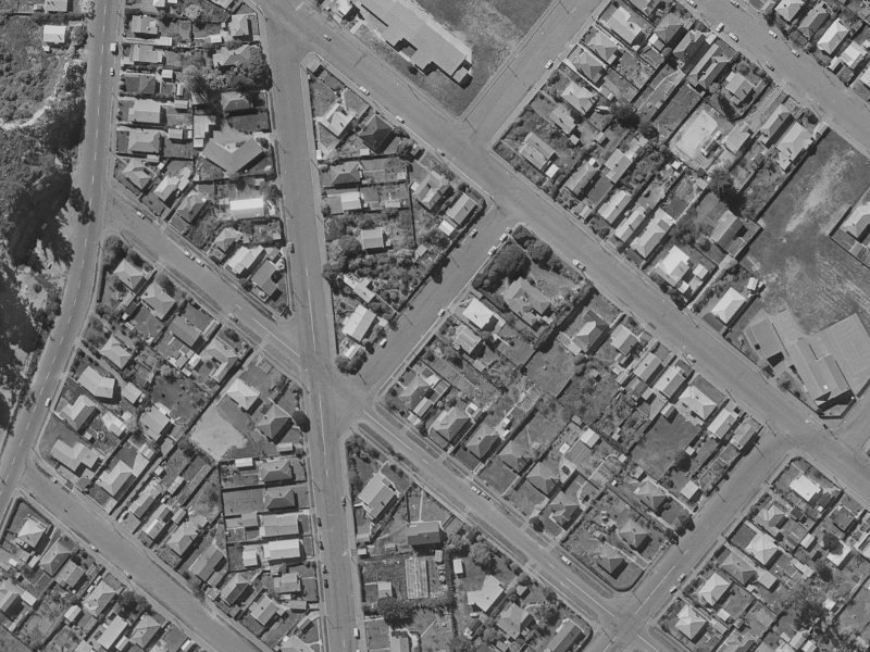 7 Thorpe Street from the air, 1970-1974