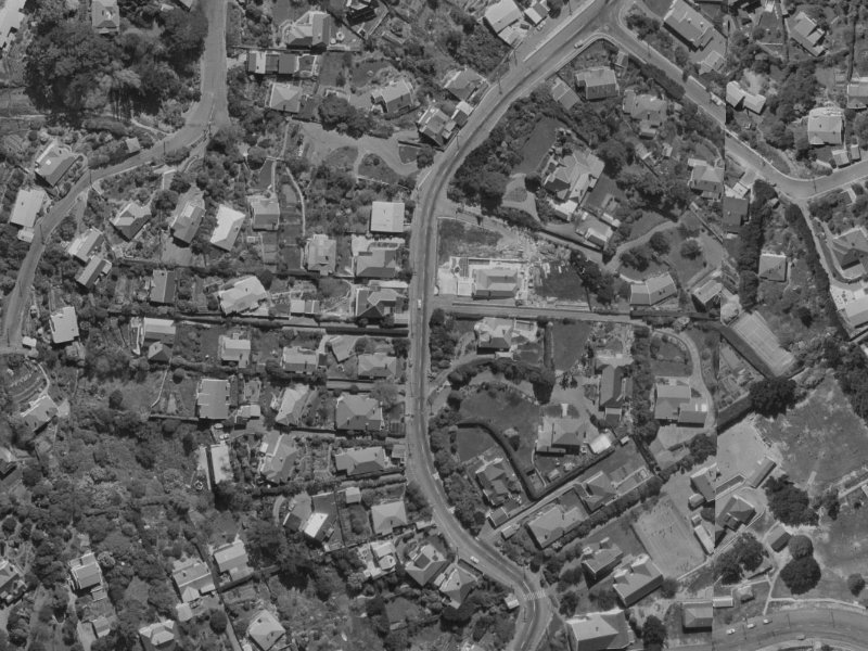 81 Dyers Pass Road from the air, 1970-1974