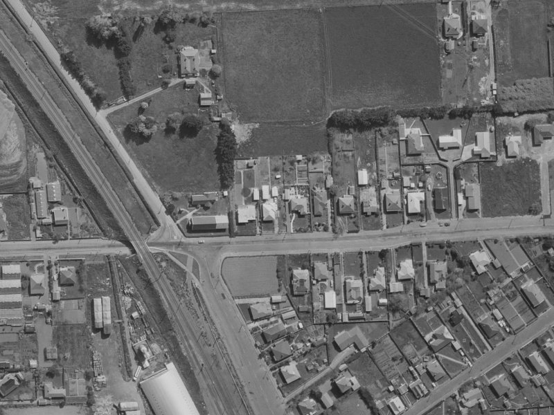 32 Martindales Road from the air, 1970-1974