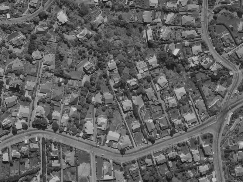 113D Hackthorne Road from the air, 1970-1974