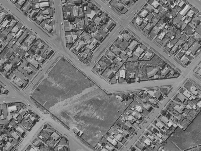 19 Denman Street from the air, 1970-1974