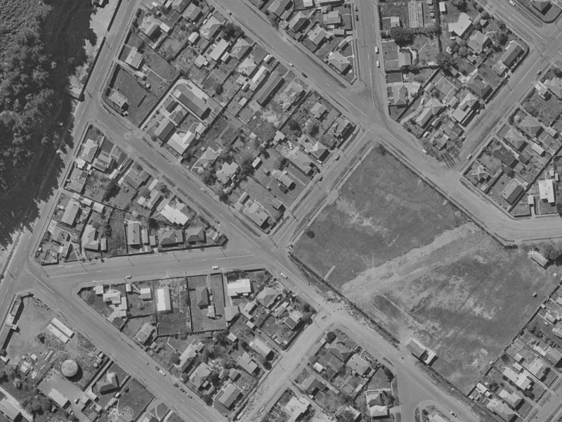 8E Saint Leonards Square from the air, 1970-1974